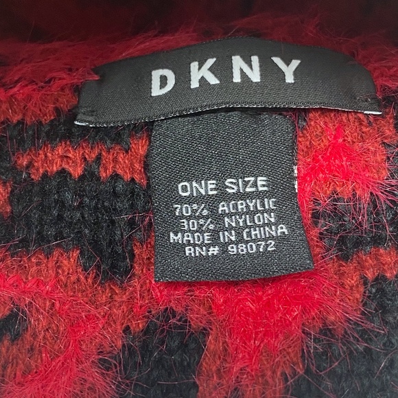 DKNY Womens Fuzzy Knit Scarf and Beanie Hat Set Red Black Animal Print - Picture 7 of 11